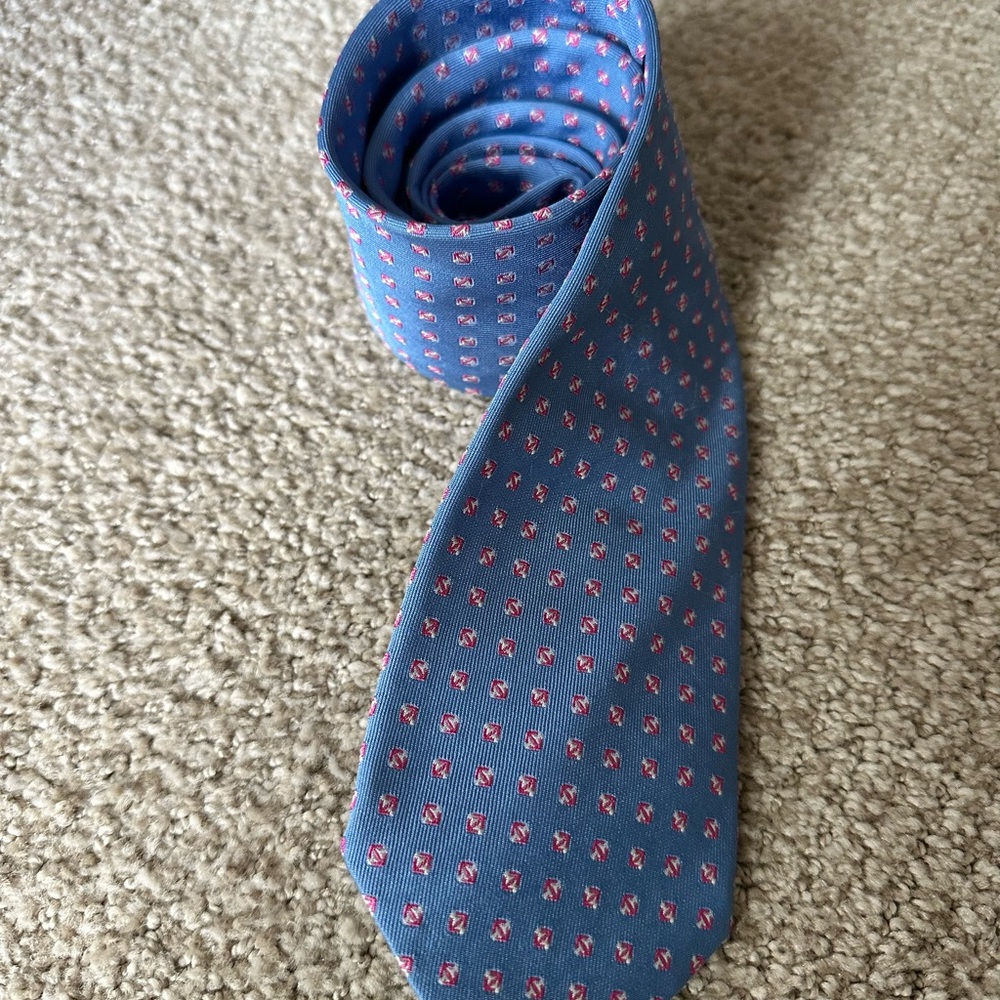 100% silk Hermes Neck Tie (mint condition)